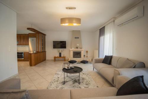 Alexandros Suite