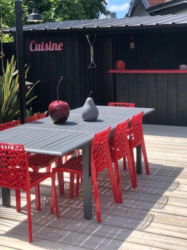 Photo de la galerie de l'établissement Villa Lola au centre-ville de La Teste, à La Teste-de-Buch