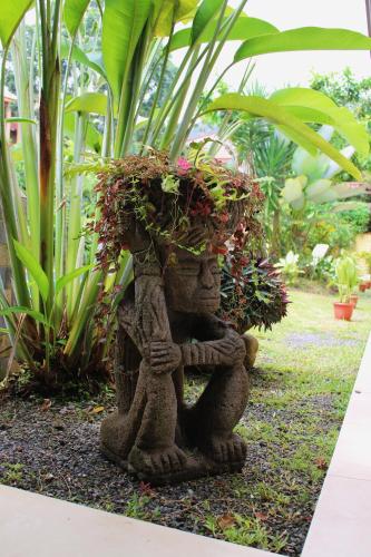 Taman di luar Hotel Arte Natura