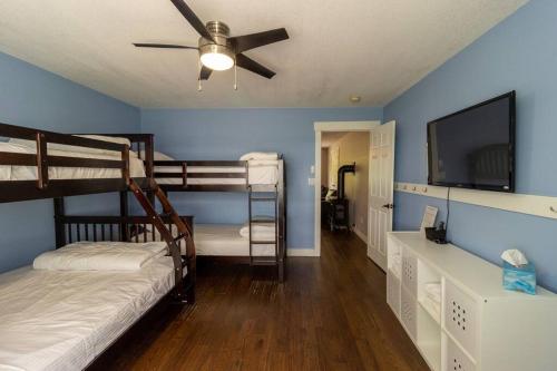 Sunshine Shores Waterfront Cottage – Photos 3