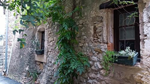 Φωτογραφία από το άλμπουμ του Chambre de charme 30m2 σε Dions