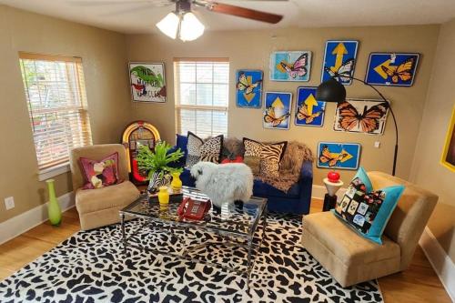 4Bed 3Bath Quiet Home in Fayetteville DT with Bike