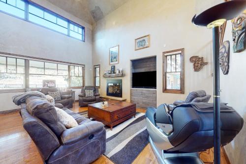 Mountain Home – Photos 4
