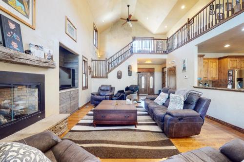 Mountain Home – Photos 3