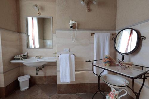Koupelna v ubytování Hotel Corte dei Tini