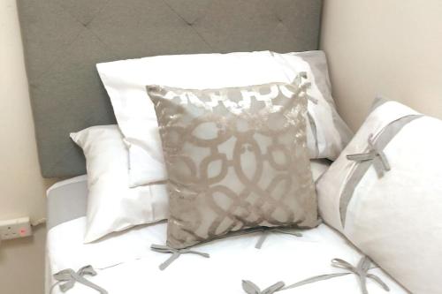 Foto Best location 2 bed2 bath w/lift in town! (Kosher) 6