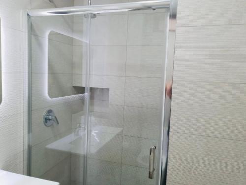 Central Lagos apt with Marina views near beaches