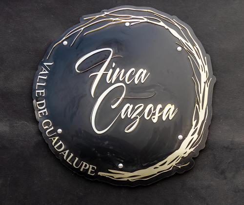 哥德普洛谷的住宿－Finca Cazosa，比萨饼店的黑标志