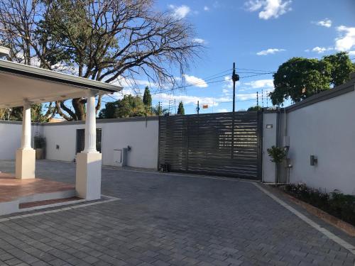 Gambar di galeri bagi Aluve Guesthouse di Johannesburg