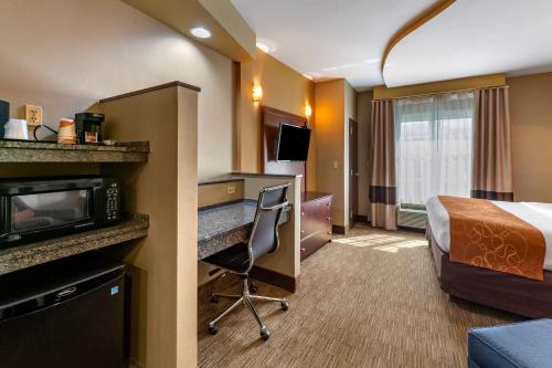 Gallery image of Comfort Suites Perrysburg - Toledo South in Perrysburg