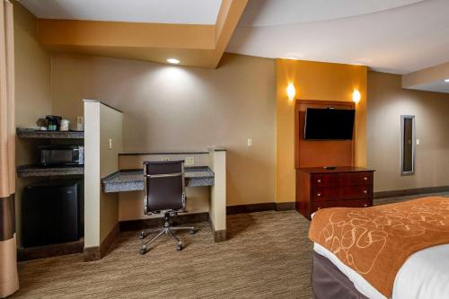 Gallery image of Comfort Suites Perrysburg - Toledo South in Perrysburg