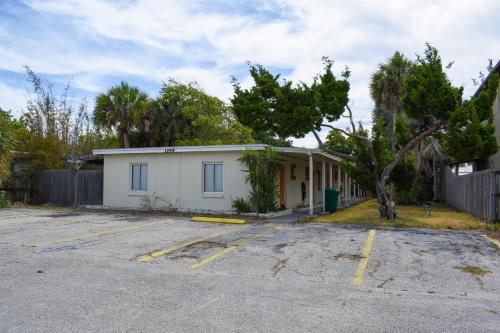 Cocoa Beach Cottages #2 – Photos 2