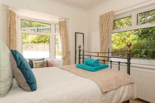 Postel nebo postele na pokoji v ubytování Lower Upover - Woolacombe-4 Bed-Sleeps 7-TJSLUO