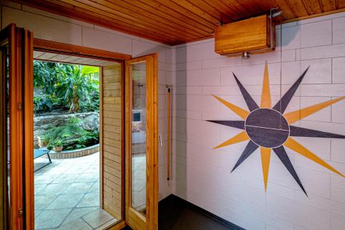 Galería fotográfica de Traditional Chalet with some luxurious features en Troistorrents