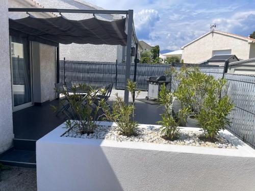 Fotografia z galérie ubytovania Appartement convivial à Cervione, 35 m², piscine partagée v destinácii Cervione
