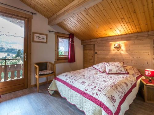 Chalet La Clusaz, 5 pièces, 9 personnes - FR-1-437-56 객실 침대