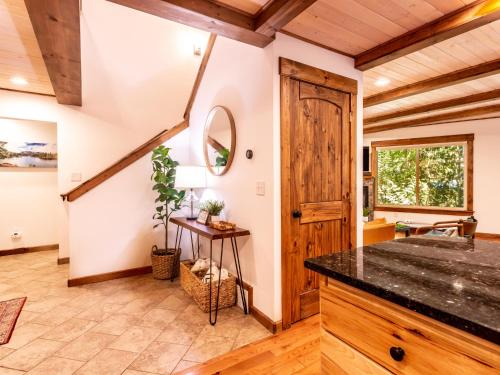 Φωτογραφία από το άλμπουμ του Wild Goose Lodge σε Glacier