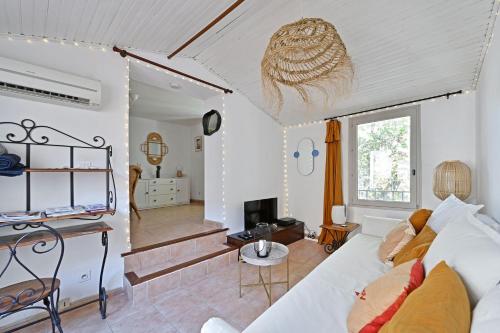 Photo de la galerie de l'établissement La TERRASSE des CARMES - TERRASSE - AC CLIM - SPACIEUX, à Avignon