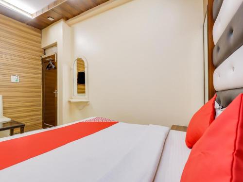 Ένα ή περισσότερα κρεβάτια σε δωμάτιο στο Hotel Roma Deluxe - New Delhi Railway Station