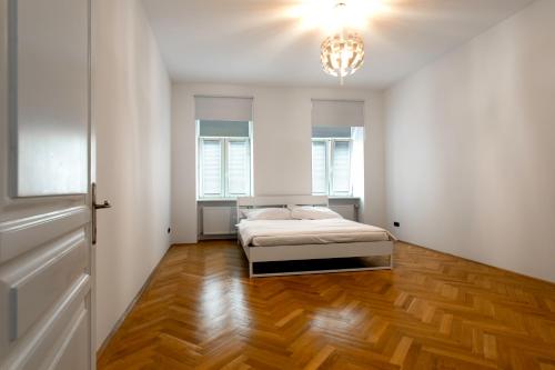 Posteľ alebo postele v izbe v ubytovaní 3-Bedroom Apartment in Central Vienna
