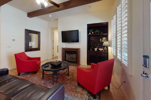 LV302 Secluded 3 Bedroom Legacy Villas Townhome