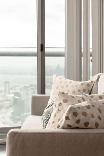2 BDRM - Parking,CN Tower – Photos 2