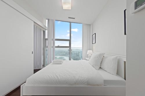 2 BDRM - Parking,CN Tower – Photos 4