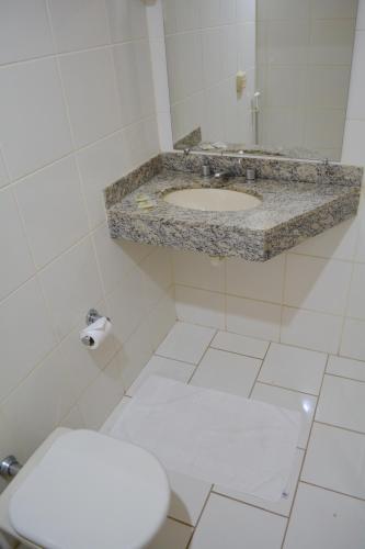 Sara Palace Hotelにあるバスルーム
