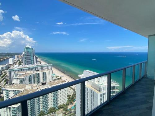 2 Bedroom Hyde Beach Resort 1704