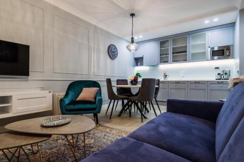 DiVine Luxury Apartment Blue