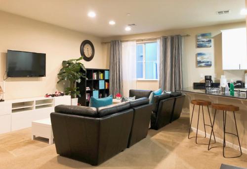@ Marbella Lane - Modern Townhome in SJ