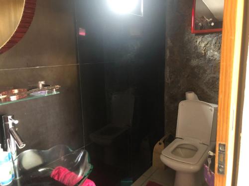 Ein Badezimmer in der Unterkunft Super villa familiale