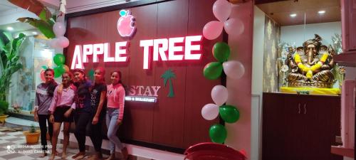 APPLE TREE – Photos 3