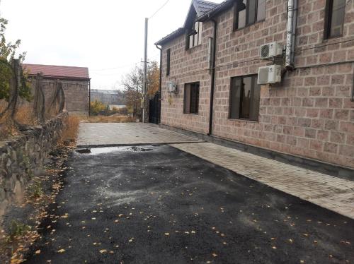 Gambar di galeri bagi 2 -х Этажный Таунхаус в Касахе со всеми удобствами! di Yerevan