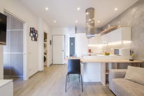 Cucina o angolo cottura di Residence Cairoli 9 by Studio Vita