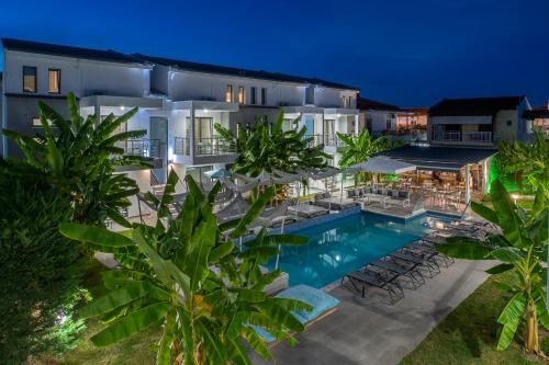 Gallery image of Adonis Luxury Village in Pefkohori