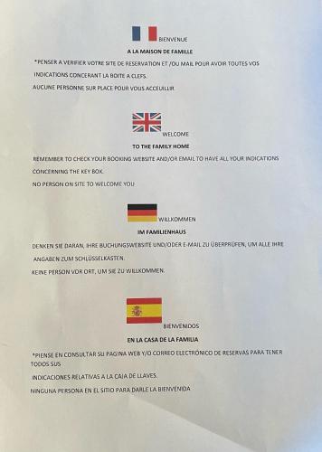una carta de la embajada británica con la bandera británica en Le cocon, en Dieppe