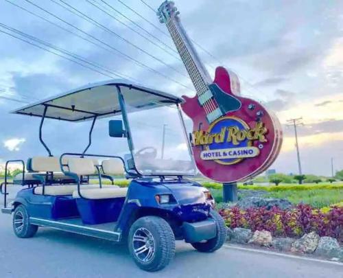 Beach, Golf, Casino & Infinity Pool condo in Hard Rock, Punta Cana Area, Cana Rock Star