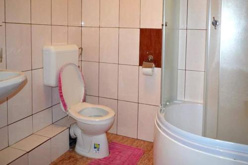Cazare ANIMA في بايا ماري: حمام مع مرحاض مع غطاء حتى