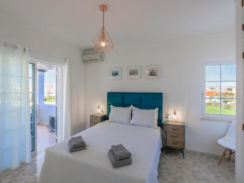 Luxury Villa walking distance Galé Beach Albufeira