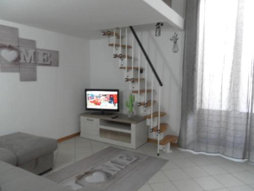 A television and/or entertainment centre at Casa Catania Inn