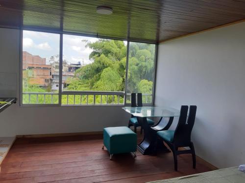 Balkón nebo terasa v ubytování Apartamento de un ambiente, cocina, baño, acogedor, vista a zonas verdes