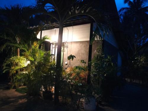 Zahrada ubytování Namthip Homebeach