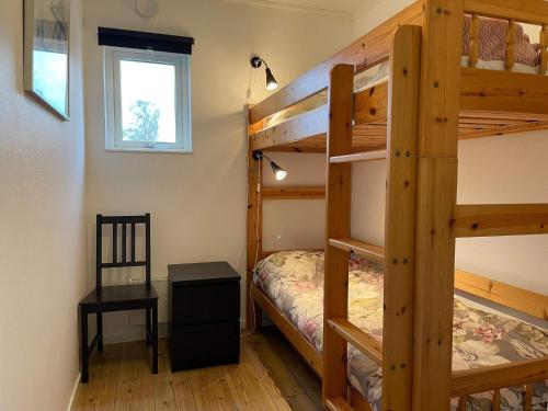 Postel nebo postele na pokoji v ubytování Holiday home LÖTTORP XIII