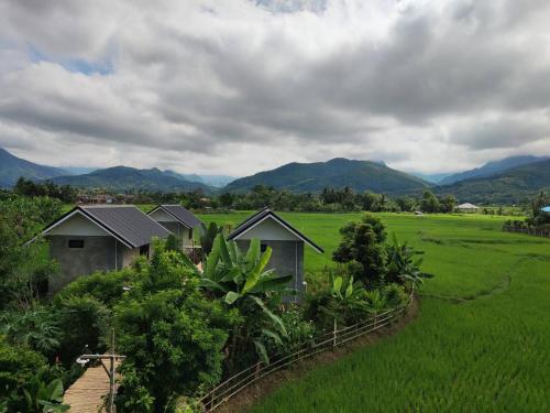 Landskap semula jadi dekat dengan chalet