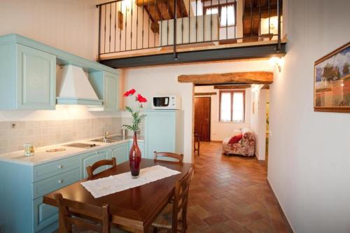 Kuchyň nebo kuchyňský kout v ubytování Valle del Metauro Country House
