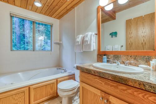 Ένα μπάνιο στο River Lily Retreat