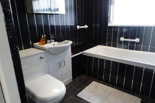 Stylish 3 Bedroom House Near NEC, City Centre photo 9