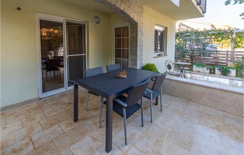 Stunning Apartment In Medulin With Wifi