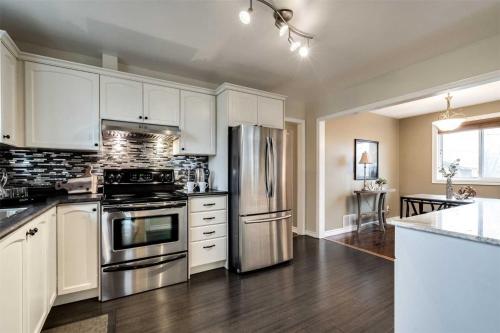 Chamberlain Bungalow - 2 Units – Photos 3